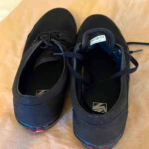 Vans black canvas Off The Wall Skateboard shoes Size 11.5